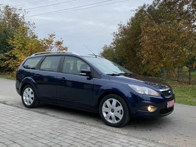 Синий Форд Фокус, объемом двигателя 1.6 л и пробегом 180 тыс. км за 6100 $, фото 4 на Automoto.ua