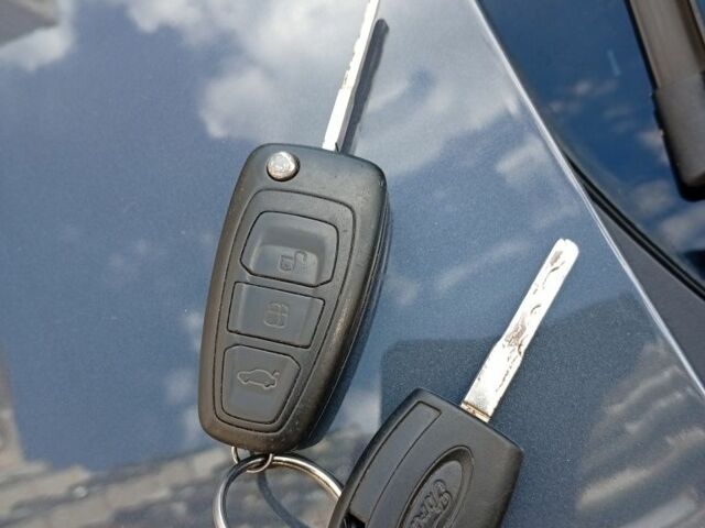 Синій Форд Фокус, об'ємом двигуна 1.6 л та пробігом 250 тис. км за 6250 $, фото 21 на Automoto.ua