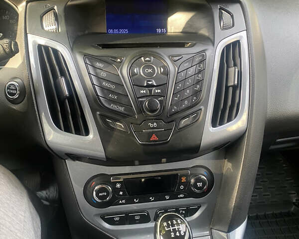 Синій Форд Фокус, об'ємом двигуна 1.6 л та пробігом 240 тис. км за 7900 $, фото 11 на Automoto.ua