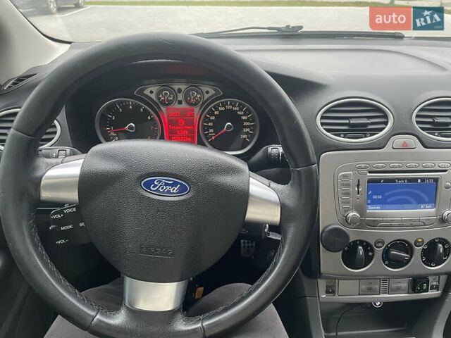 Синій Форд Фокус, об'ємом двигуна 1.6 л та пробігом 259 тис. км за 5800 $, фото 9 на Automoto.ua