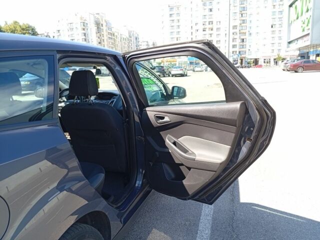 Синій Форд Фокус, об'ємом двигуна 1.6 л та пробігом 250 тис. км за 6250 $, фото 10 на Automoto.ua