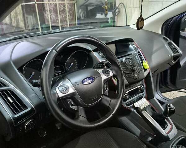 Синій Форд Фокус, об'ємом двигуна 1.6 л та пробігом 239 тис. км за 8000 $, фото 7 на Automoto.ua