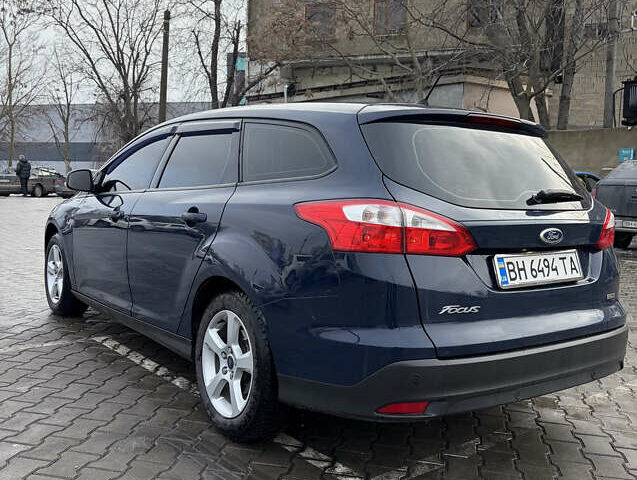 Синий Форд Фокус, объемом двигателя 1.6 л и пробегом 278 тыс. км за 7600 $, фото 3 на Automoto.ua