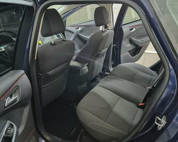 Синій Форд Фокус, об'ємом двигуна 1.6 л та пробігом 239 тис. км за 8000 $, фото 8 на Automoto.ua