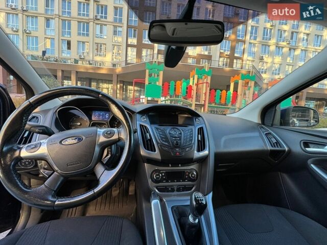 Синий Форд Фокус, объемом двигателя 1.56 л и пробегом 256 тыс. км за 7500 $, фото 9 на Automoto.ua
