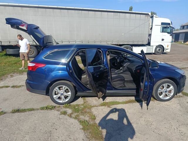 Синій Форд Фокус, об'ємом двигуна 2 л та пробігом 287 тис. км за 7028 $, фото 4 на Automoto.ua