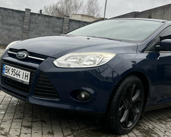 Синій Форд Фокус, об'ємом двигуна 1.56 л та пробігом 240 тис. км за 7400 $, фото 2 на Automoto.ua