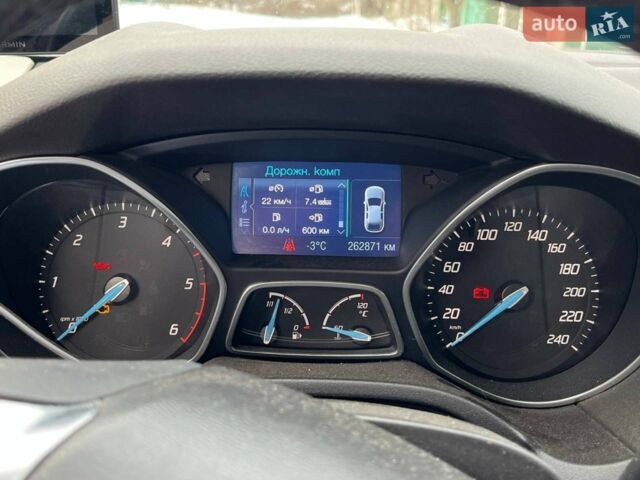 Синій Форд Фокус, об'ємом двигуна 1.56 л та пробігом 250 тис. км за 8000 $, фото 13 на Automoto.ua