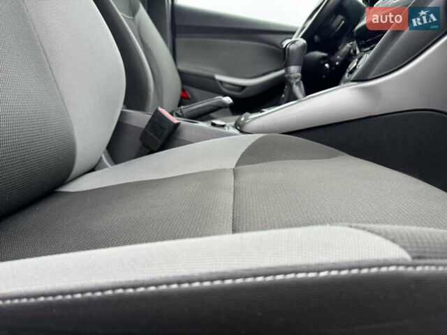 Синий Форд Фокус, объемом двигателя 1.6 л и пробегом 198 тыс. км за 6999 $, фото 77 на Automoto.ua