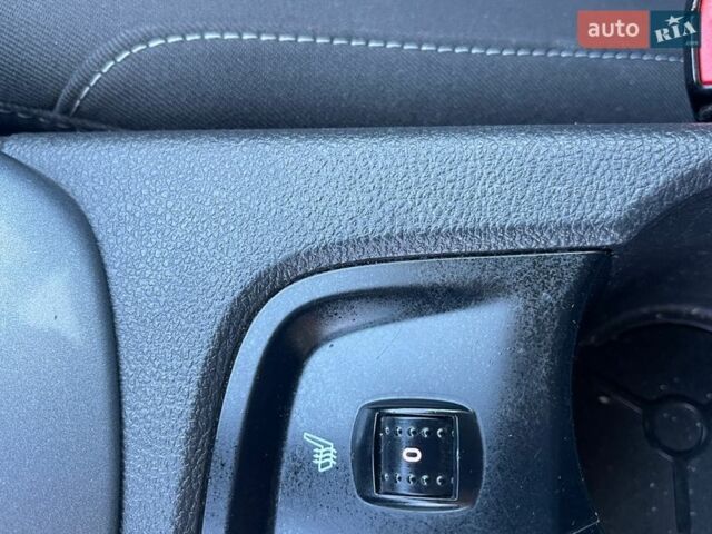 Синій Форд Фокус, об'ємом двигуна 1.6 л та пробігом 226 тис. км за 7700 $, фото 44 на Automoto.ua