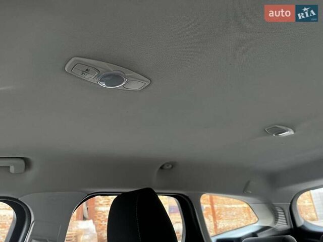 Синій Форд Фокус, об'ємом двигуна 1.6 л та пробігом 245 тис. км за 7200 $, фото 3 на Automoto.ua