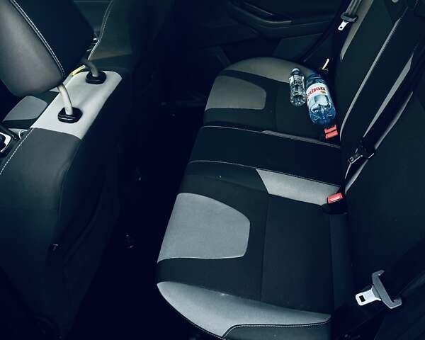 Форд Фокус 2012 у Львові на Automoto.ua Синій Форд Фокус, об'ємом двигуна 1.6 л та пробігом 249 тис. км за 7800 $, фото 21 на Automoto.ua