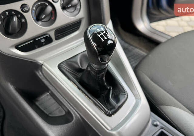 Синій Форд Фокус, об'ємом двигуна 1.6 л та пробігом 236 тис. км за 6450 $, фото 46 на Automoto.ua