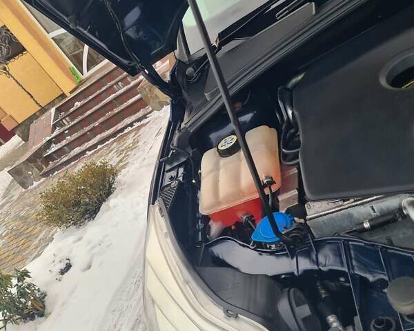 Синий Форд Фокус, объемом двигателя 1.6 л и пробегом 208 тыс. км за 8600 $, фото 116 на Automoto.ua