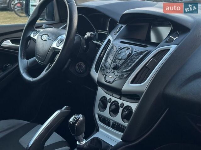 Синий Форд Фокус, объемом двигателя 1.6 л и пробегом 279 тыс. км за 7200 $, фото 34 на Automoto.ua