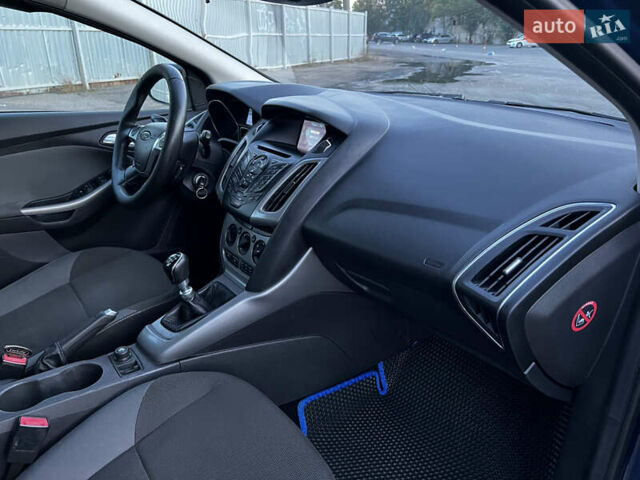 Синий Форд Фокус, объемом двигателя 1.6 л и пробегом 329 тыс. км за 6900 $, фото 8 на Automoto.ua