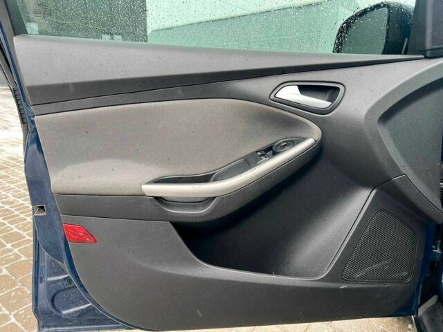 Синий Форд Фокус, объемом двигателя 1.6 л и пробегом 298 тыс. км за 6490 $, фото 14 на Automoto.ua