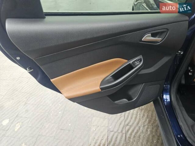 Синий Форд Фокус, объемом двигателя 1.6 л и пробегом 229 тыс. км за 8600 $, фото 18 на Automoto.ua