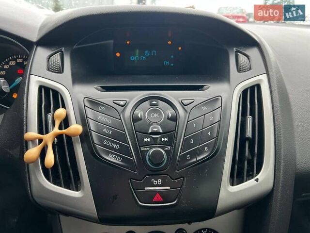 Синий Форд Фокус, объемом двигателя 1.6 л и пробегом 298 тыс. км за 6440 $, фото 26 на Automoto.ua