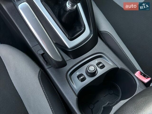 Синий Форд Фокус, объемом двигателя 1.6 л и пробегом 279 тыс. км за 7200 $, фото 35 на Automoto.ua