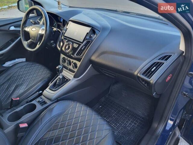 Синий Форд Фокус, объемом двигателя 1.6 л и пробегом 174 тыс. км за 6800 $, фото 1 на Automoto.ua