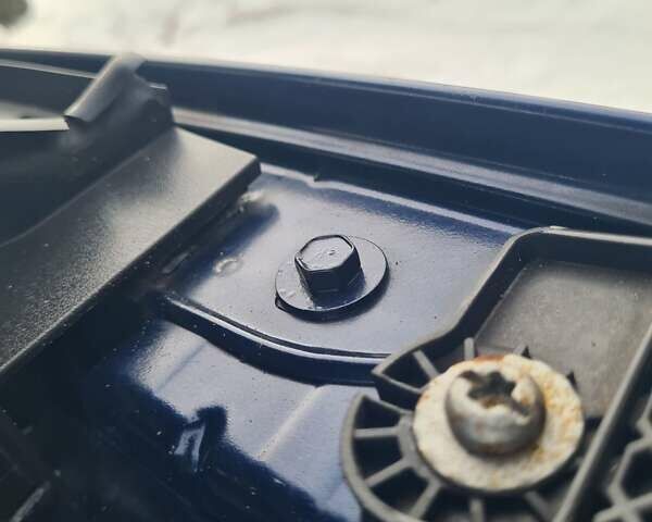 Синий Форд Фокус, объемом двигателя 1.6 л и пробегом 208 тыс. км за 8600 $, фото 126 на Automoto.ua