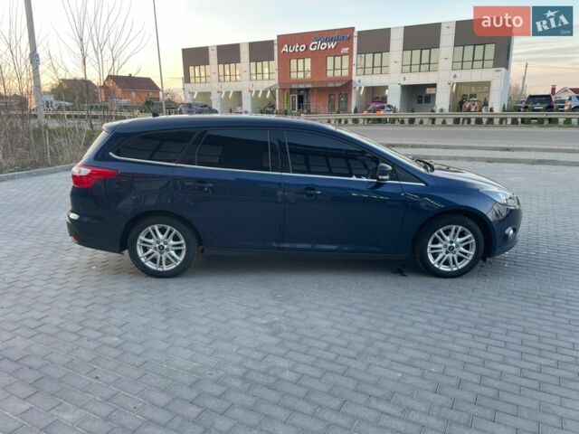 Синій Форд Фокус, об'ємом двигуна 1 л та пробігом 235 тис. км за 4699 $, фото 3 на Automoto.ua