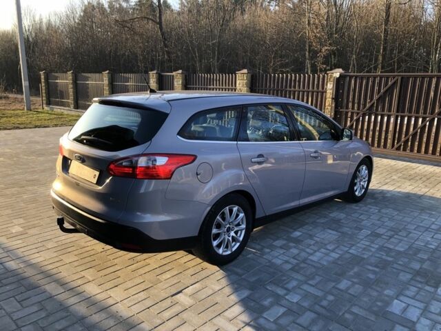 Синій Форд Фокус, об'ємом двигуна 1.6 л та пробігом 280 тис. км за 8600 $, фото 4 на Automoto.ua
