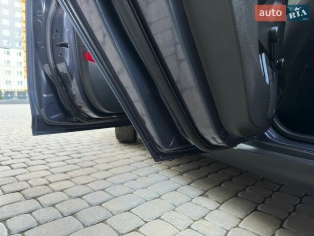 Синий Форд Фокус, объемом двигателя 1.6 л и пробегом 235 тыс. км за 7200 $, фото 44 на Automoto.ua