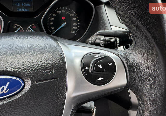 Синій Форд Фокус, об'ємом двигуна 1.6 л та пробігом 236 тис. км за 6450 $, фото 40 на Automoto.ua