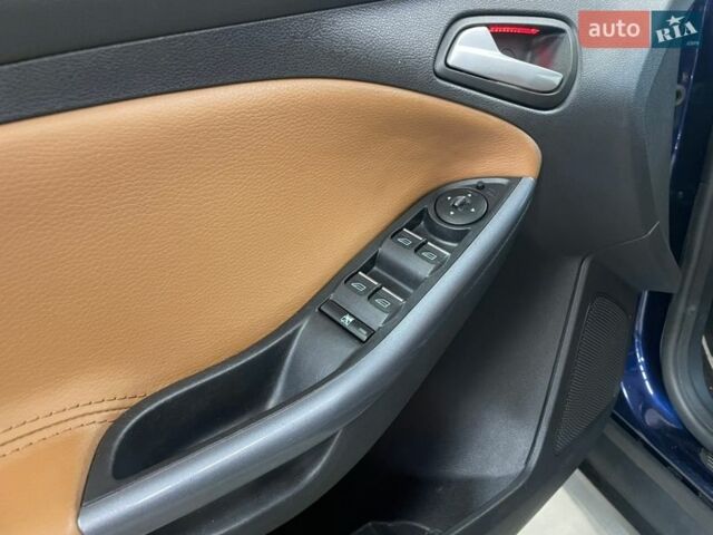 Синій Форд Фокус, об'ємом двигуна 1.6 л та пробігом 229 тис. км за 8900 $, фото 22 на Automoto.ua