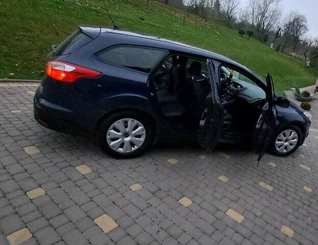 Синій Форд Фокус, об'ємом двигуна 1.6 л та пробігом 295 тис. км за 7800 $, фото 15 на Automoto.ua