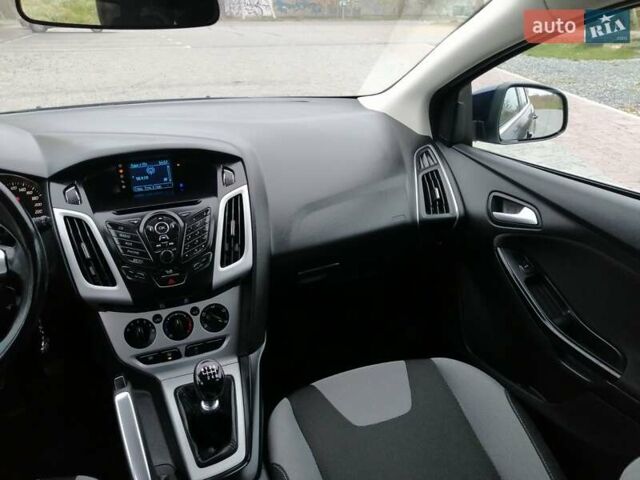 Синий Форд Фокус, объемом двигателя 1.6 л и пробегом 215 тыс. км за 7999 $, фото 45 на Automoto.ua