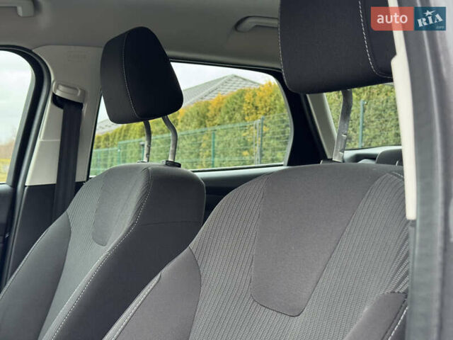 Синий Форд Фокус, объемом двигателя 1.6 л и пробегом 195 тыс. км за 7699 $, фото 41 на Automoto.ua