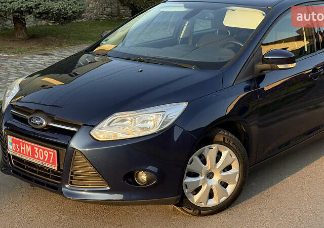 Синий Форд Фокус, объемом двигателя 1.6 л и пробегом 217 тыс. км за 7050 $, фото 1 на Automoto.ua