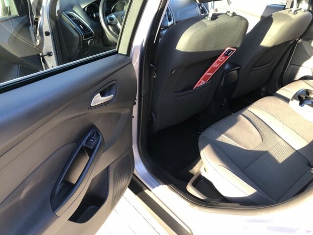 Синій Форд Фокус, об'ємом двигуна 1.6 л та пробігом 280 тис. км за 8600 $, фото 10 на Automoto.ua