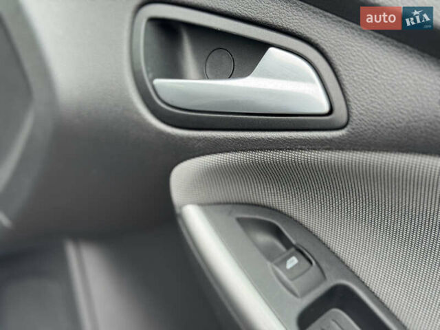 Синий Форд Фокус, объемом двигателя 1.6 л и пробегом 198 тыс. км за 6999 $, фото 66 на Automoto.ua