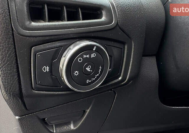 Синій Форд Фокус, об'ємом двигуна 1.6 л та пробігом 236 тис. км за 6450 $, фото 37 на Automoto.ua