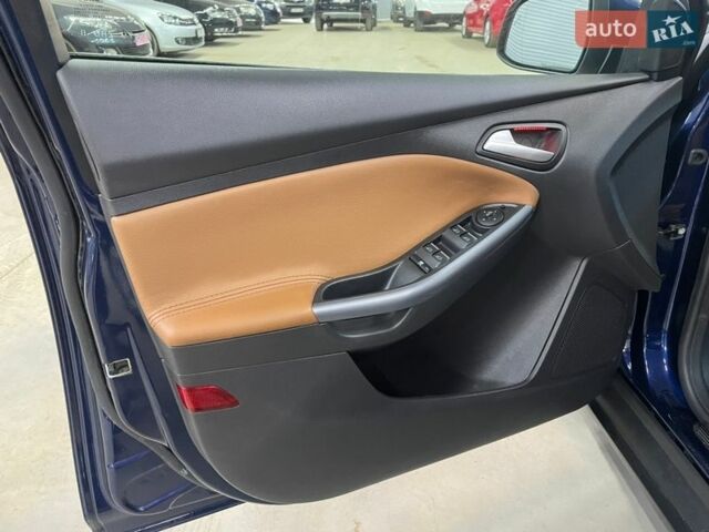 Синій Форд Фокус, об'ємом двигуна 1.6 л та пробігом 229 тис. км за 8900 $, фото 21 на Automoto.ua