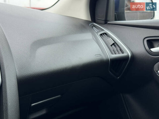 Синий Форд Фокус, объемом двигателя 1.6 л и пробегом 195 тыс. км за 7699 $, фото 57 на Automoto.ua