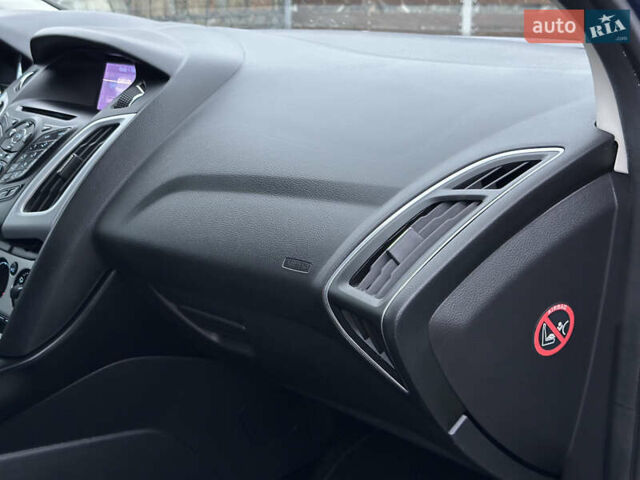 Синій Форд Фокус, об'ємом двигуна 1.6 л та пробігом 235 тис. км за 7699 $, фото 58 на Automoto.ua