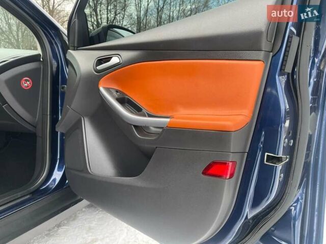 Синий Форд Фокус, объемом двигателя 1.6 л и пробегом 209 тыс. км за 8300 $, фото 59 на Automoto.ua