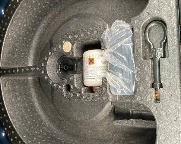 Синій Форд Фокус, об'ємом двигуна 1.6 л та пробігом 237 тис. км за 6950 $, фото 17 на Automoto.ua