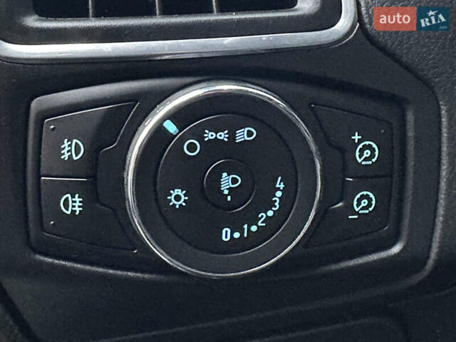 Синий Форд Фокус, объемом двигателя 1.6 л и пробегом 234 тыс. км за 7999 $, фото 40 на Automoto.ua