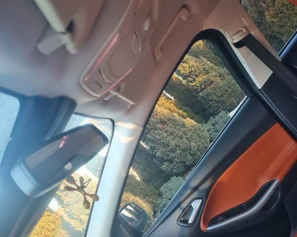 Синій Форд Фокус, об'ємом двигуна 1.6 л та пробігом 209 тис. км за 8300 $, фото 87 на Automoto.ua