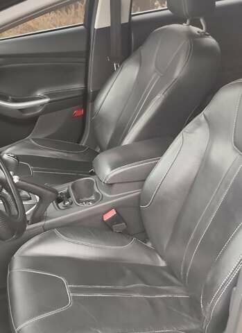 Синий Форд Фокус, объемом двигателя 1.6 л и пробегом 252 тыс. км за 8800 $, фото 11 на Automoto.ua