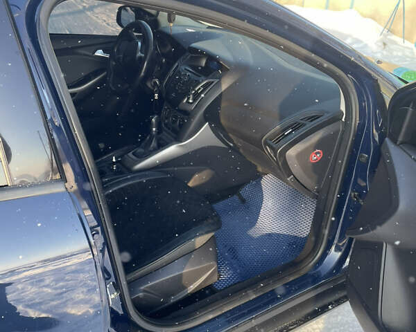 Синий Форд Фокус, объемом двигателя 1.6 л и пробегом 305 тыс. км за 7000 $, фото 12 на Automoto.ua