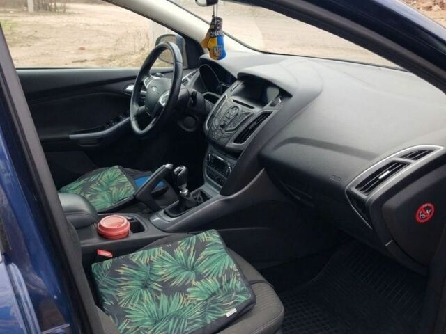 Синій Форд Фокус, об'ємом двигуна 1.6 л та пробігом 246 тис. км за 7500 $, фото 4 на Automoto.ua