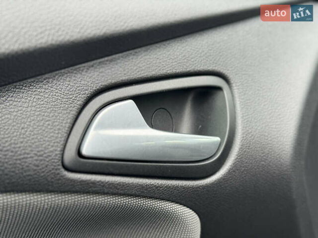 Синий Форд Фокус, объемом двигателя 1.6 л и пробегом 198 тыс. км за 6999 $, фото 35 на Automoto.ua