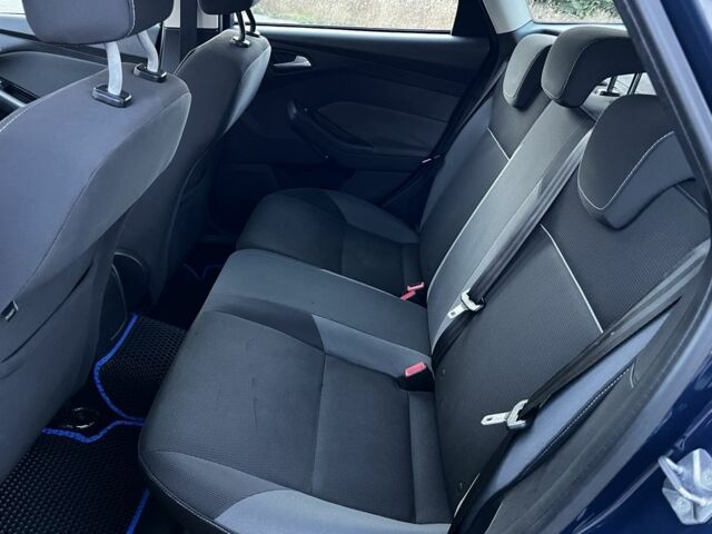 Синій Форд Фокус, об'ємом двигуна 1.6 л та пробігом 329 тис. км за 6900 $, фото 13 на Automoto.ua